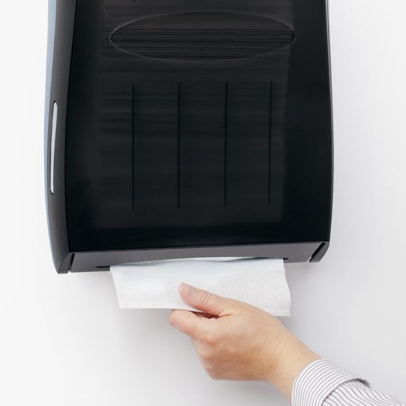 Kleenex Multifold Paper Towels (02046), 1-Ply, 9.2" x 9.4" sheets, White, (150 S - Picture 4 of 11